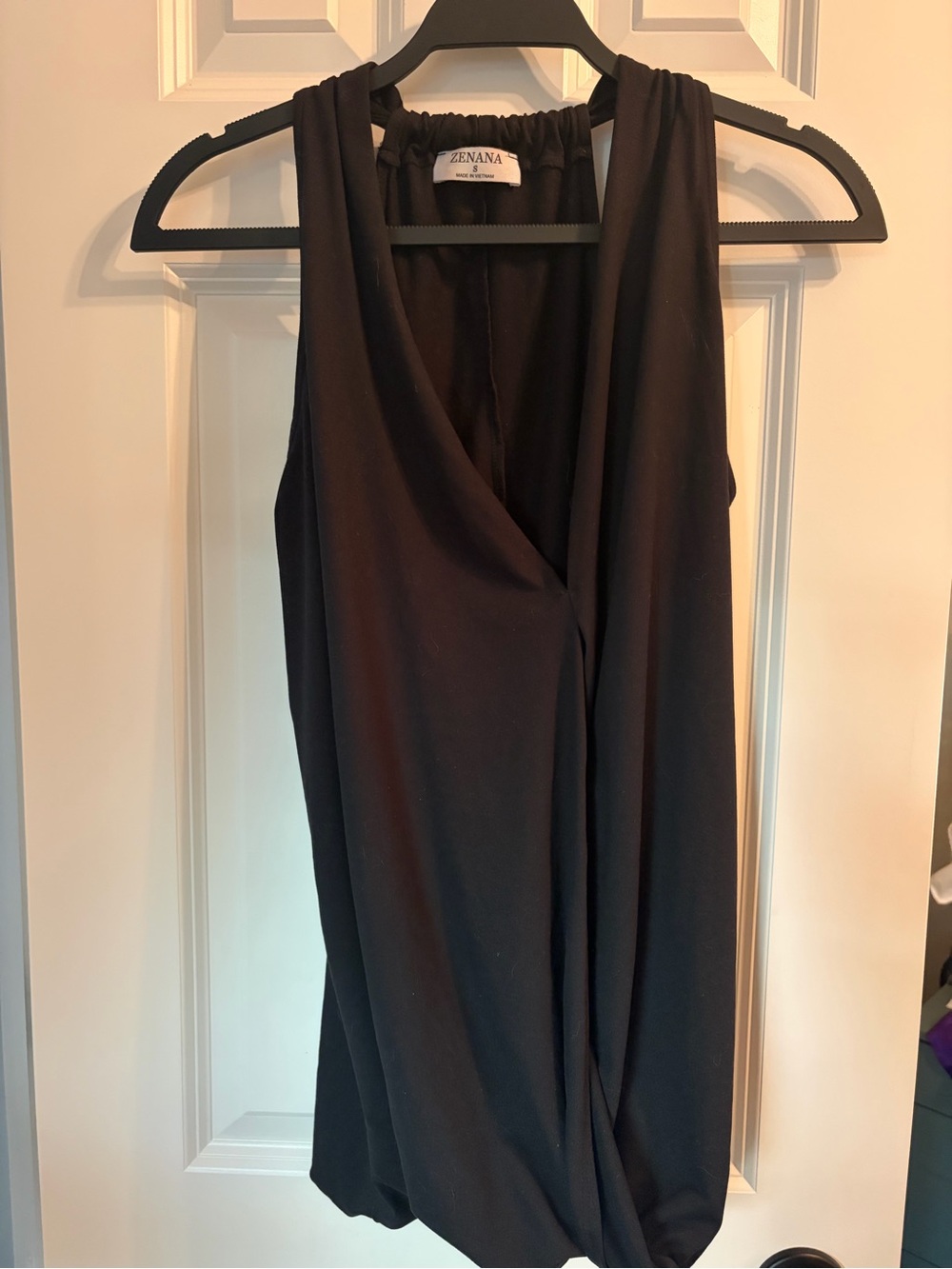 Zenana black tank top so soft!